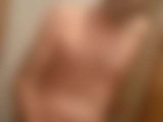 Kindareckless276's Live Sex Cam Show