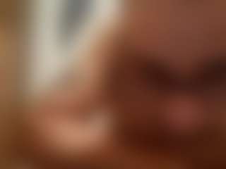 Kindareckless276's Live Sex Cam Show