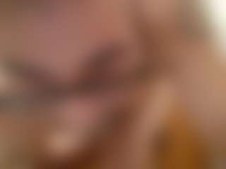 Kindareckless276's Live Sex Cam Show