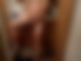 Kindareckless276's Live Sex Cam Show