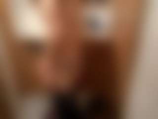 Kindareckless276's Live Sex Cam Show