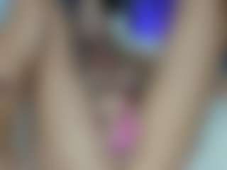 Live cam show with akiralisa - Slim on boobsie.com