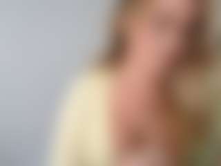 Live cam show with British milf jessica Lou - Busty on TastyBlacksLive