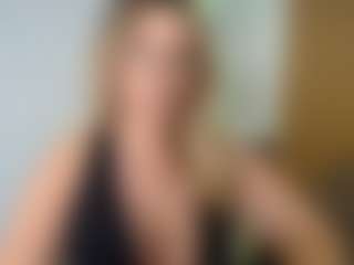 Live cam show with British milf jessica Lou - Busty on liverealitysex.com
