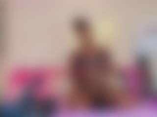 Live cam show with Daniela Price - Bedroom Ebony on Camsoda