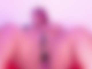 Live cam show with Cynthia - Striptease MILF on x69.live
