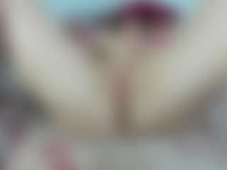 Live cam show with ladyred8 - Living Room on nudelive.tv