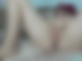 ladyred8's Live Sex Cam Show