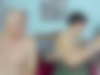 ladyred8's Live Sex Cam Show