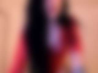 Live cam show with Almendra - Handjob on Dolls Live