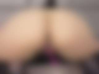 Live cam show with KENDAL - Creamy on Camsoda