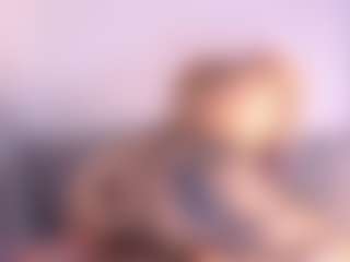 Thayra MILF webcam performer live streaming