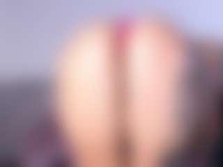 Thayra's Live Sex Cam Show