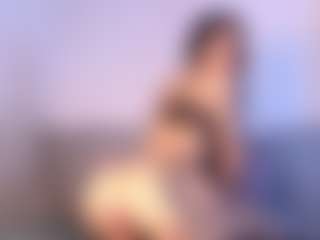 Live cam show with Thayra - Fit on Uber Horny