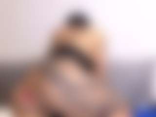 Live cam show with Thayra - Middle Aged on Gym Cam Girls
