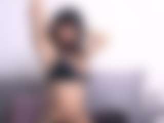 Thayra's Live Sex Cam Show