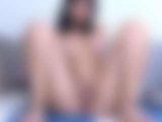 Thayra's Live Sex Cam Show