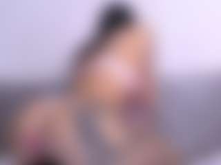 Thayra's Live Sex Cam Show
