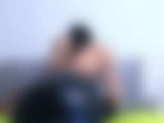 Thayra's Live Sex Cam Show