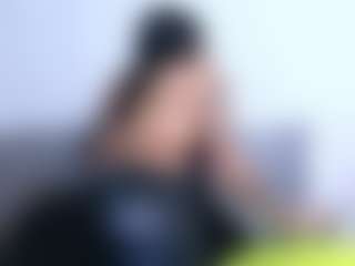 Thayra's Live Sex Cam Show
