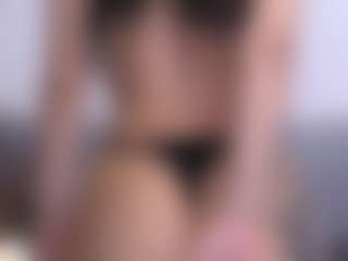 Thayra's Live Sex Cam Show