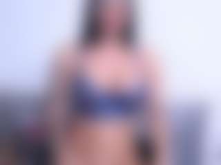 Thayra's Live Sex Cam Show