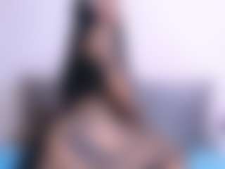 Thayra's Live Sex Cam Show