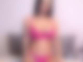 Live cam show with Thayra - Shaved Pussy Mature on TastyBlacksLive