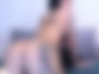 Live cam show with Thayra - Shaved Pussy Mature on Camsoda