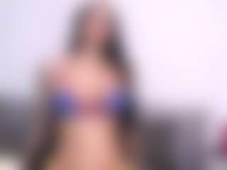Live cam show with Thayra - Cosplay MILF on madthumbs