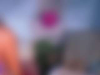 Live cam show with ElizabethWilliams - Bedroom Asian on chickslive.net