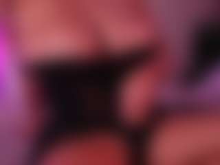 EmilyBell's Live Sex Cam Show