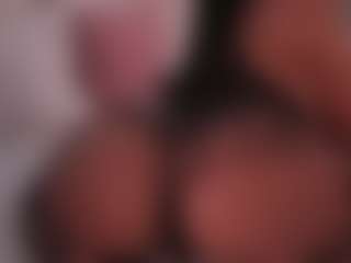 Live cam show with EmilyBell - Fuck Machine on CamSodaAdn