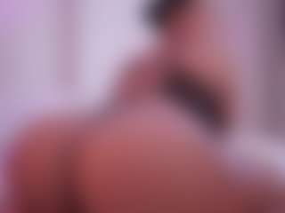 EmilyBell's Live Sex Cam Show