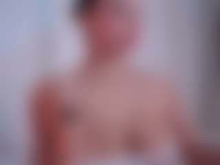 Live cam show with EmilyBell - Blowjob on slutload