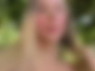 Live cam show with Lilii Moon - Blondie on camwithhim.com