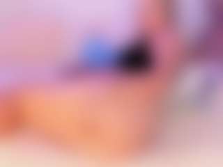 Live cam show with Lilii Moon - Riding on LiveSexCams6