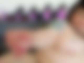 Live cam show with Iwazsoaking - Granny on Fit Hotties