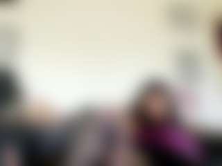 Live cam show with Iwazsoaking - Belly on Stripli.com