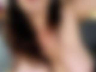 Live cam show with Iwazsoaking - Granny on Camming Site