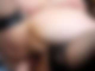 Live cam show with Iwazsoaking - Belly on Camming Site