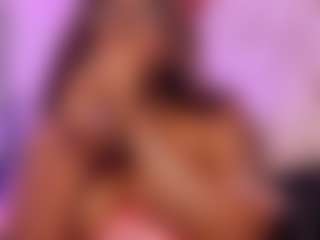 Live cam show with emiilyrosee - Ebony on makecum.org | colombia