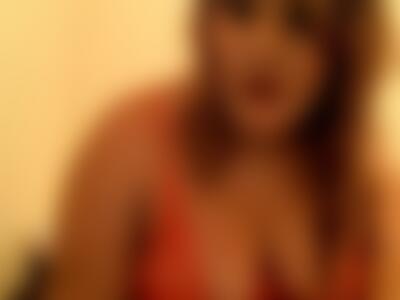 bellatakesitall's Live Sex Cam Show