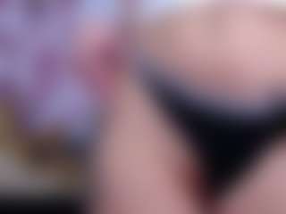 HessaHessy MILF webcam performer live streaming