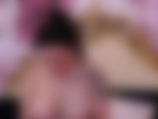 Live cam show with HessaHessy - Strapon on Camsoda