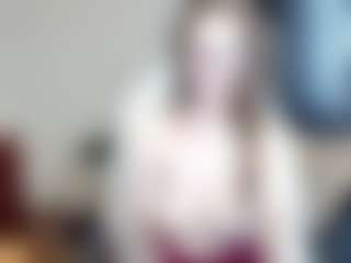 Live cam show with EvaMoon222 - Green Eyes on SpankPalCams