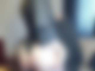Live cam show with EvaMoon222 - Blonde Hair on livesexfox.com