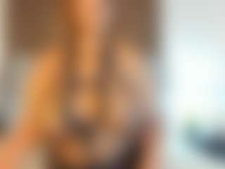 Live cam show with Milf Mia - Dirty on CamSodaAdn