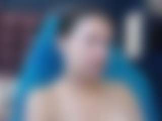 Live cam show with Iris - Red Hair on LiveSexCams6