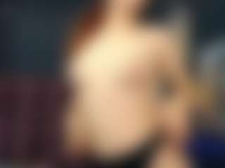 Live cam show with Iris - Nora on Camsoda
